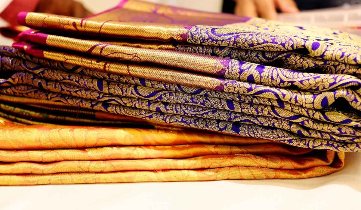Gifting sarees from Sri Lanka